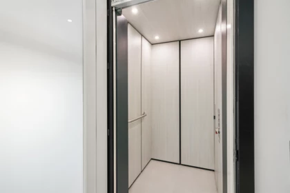 Basement Recreation Room Photo of 6127 152a Street, Surrey, BC