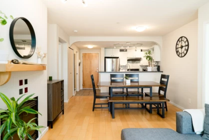 202 6833 Village Green, Burnaby, BC, Burnaby — Apartment/Condo for sale