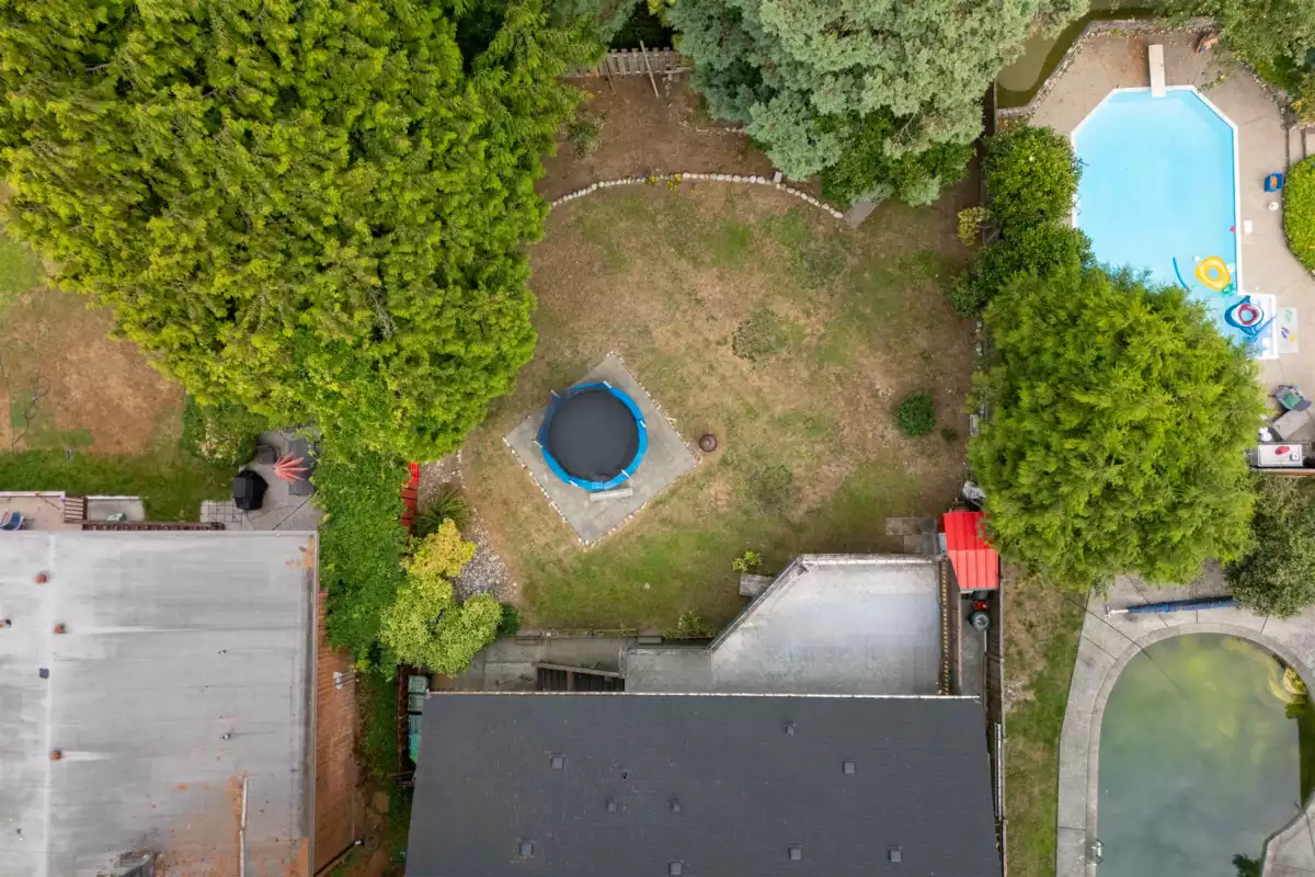Garden / Landscaping Photo of 2488 Belloc Street, North Vancouver, BC