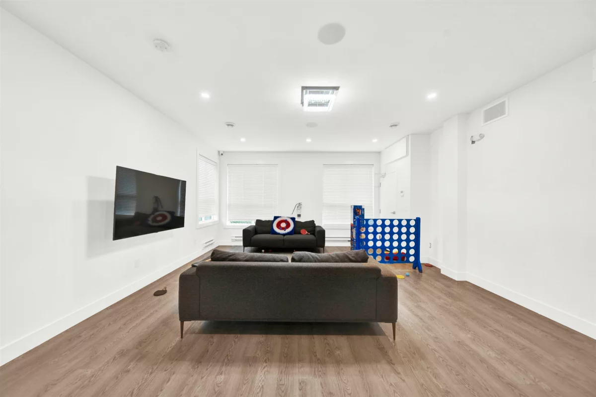 Dining Area Photo of 11 7177 194a Street, Surrey, BC