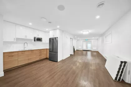 Kitchen Island Photo of 11 7177 194a Street, Surrey, BC