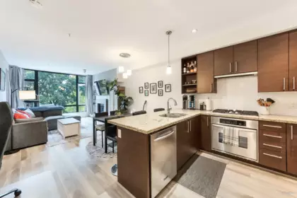 205 14100 Riverport Way, Richmond, BC, Richmond — Apartment/Condo for sale
