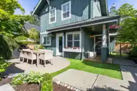 1645 St. Andrews Avenue, North Vancouver, BC
