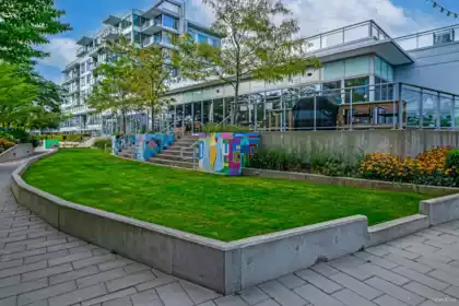 Hot Tub / Spa Photo of 6016 5511 Hollybridge Way, Richmond, BC