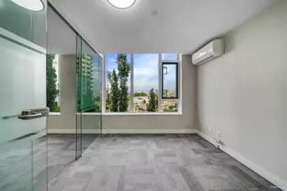 Mudroom Photo of 6016 5511 Hollybridge Way, Richmond, BC