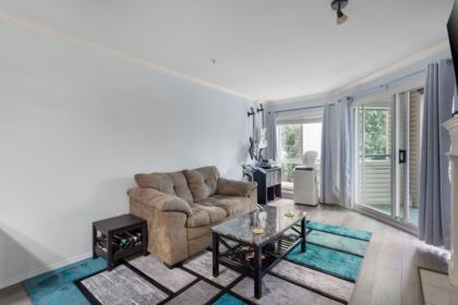 Kitchen Photo of 313 3172 Gladwin Road, Abbotsford, BC