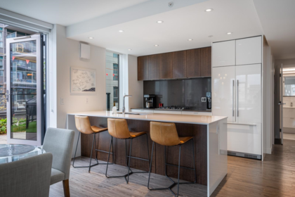 306 209 E 7th Avenue, Vancouver, BC, Grandview Woodland — 2 bed apartment/condo for sale