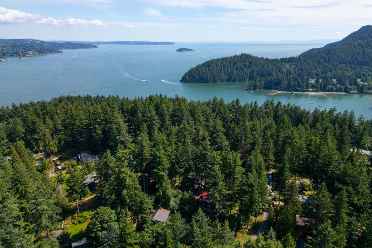 Neighborhood Park Photo Near 1261 Eagle's Nest Road, Bowen Island, BC