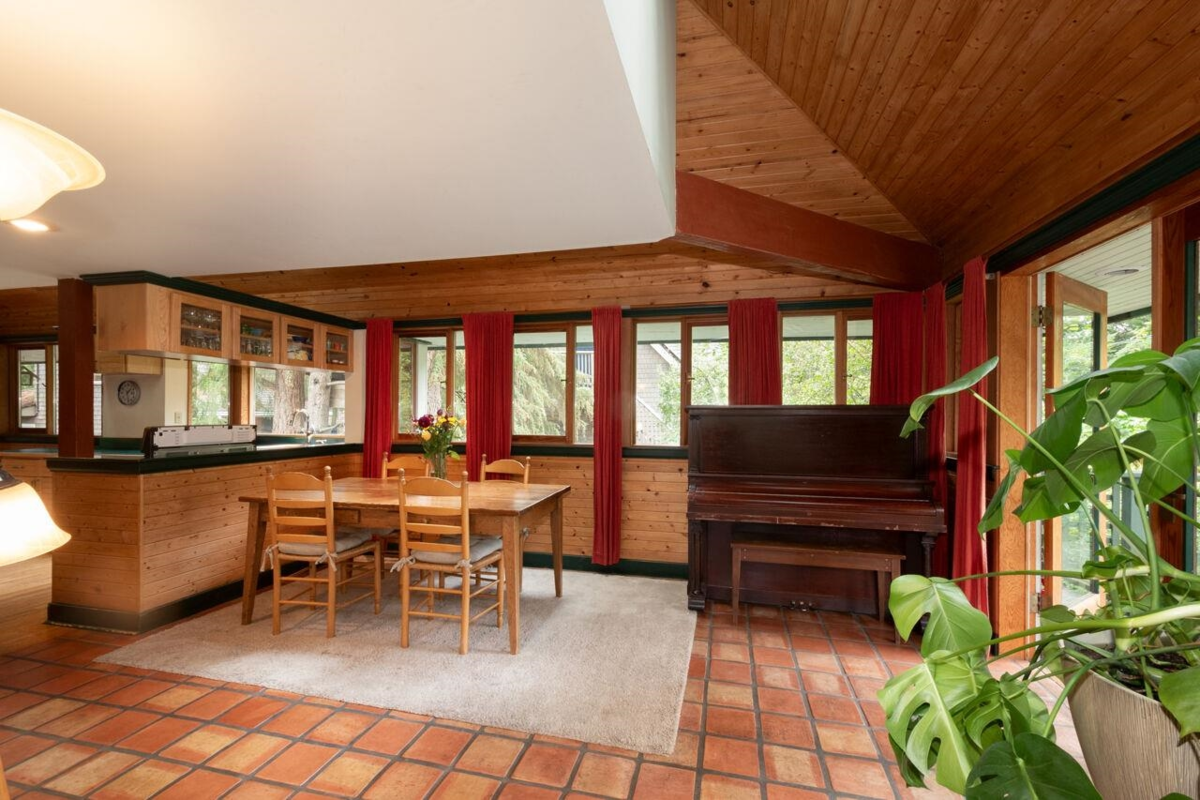 Pantry Photo of 1261 Eagle's Nest Road, Bowen Island, BC