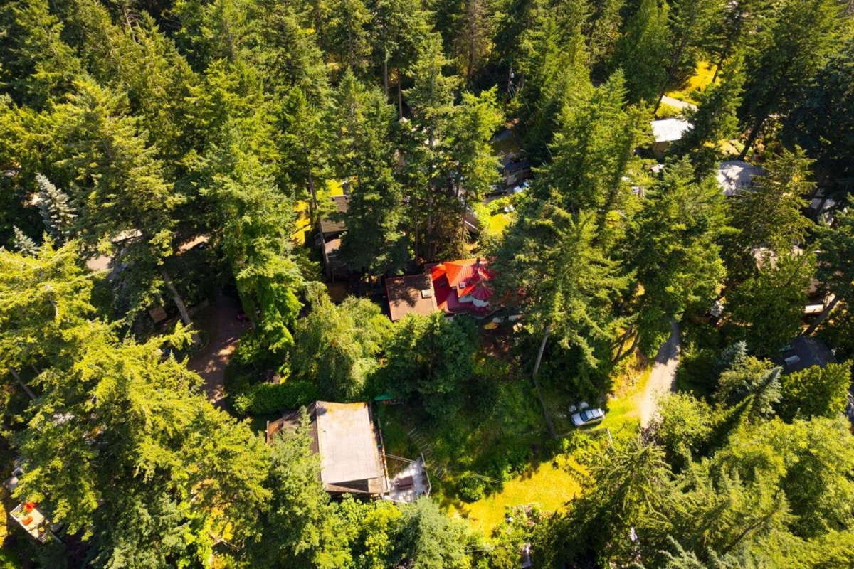 Street View Photo of 1261 Eagle's Nest Road, Bowen Island, BC