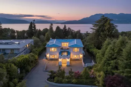 5747 Newton Wynd, Vancouver, BC, Vancouver — Single Family Residence for sale
