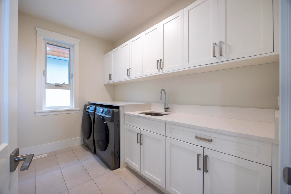 Entry Foyer Photo of 1245 Kent Street, White Rock, BC