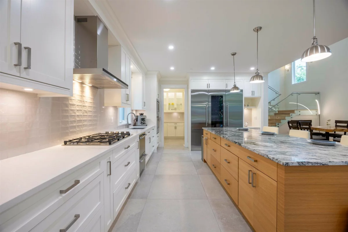 Primary Bathroom Photo of 1245 Kent Street, White Rock, BC