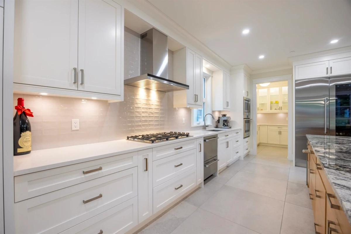 Walk-In Closet Photo of 1245 Kent Street, White Rock, BC