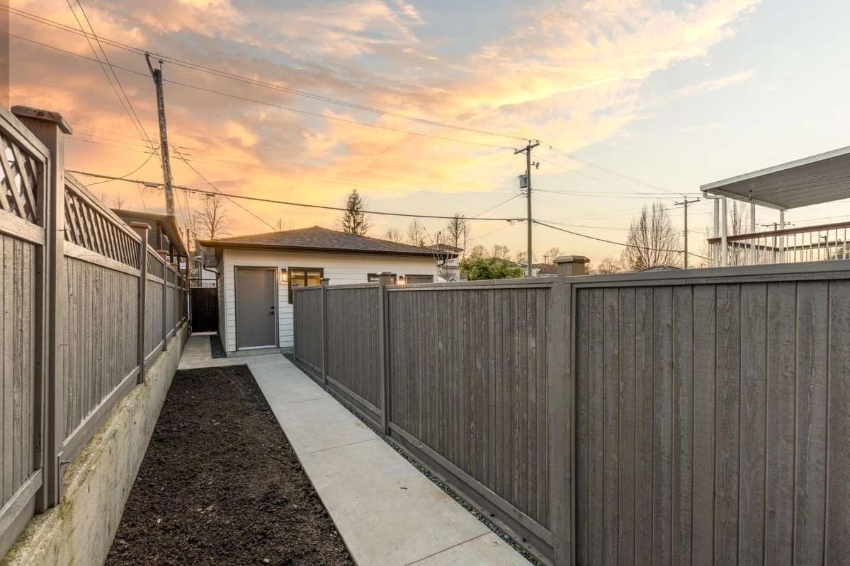 Backyard Photo of 1 5461 Rhodes Street, Vancouver, BC