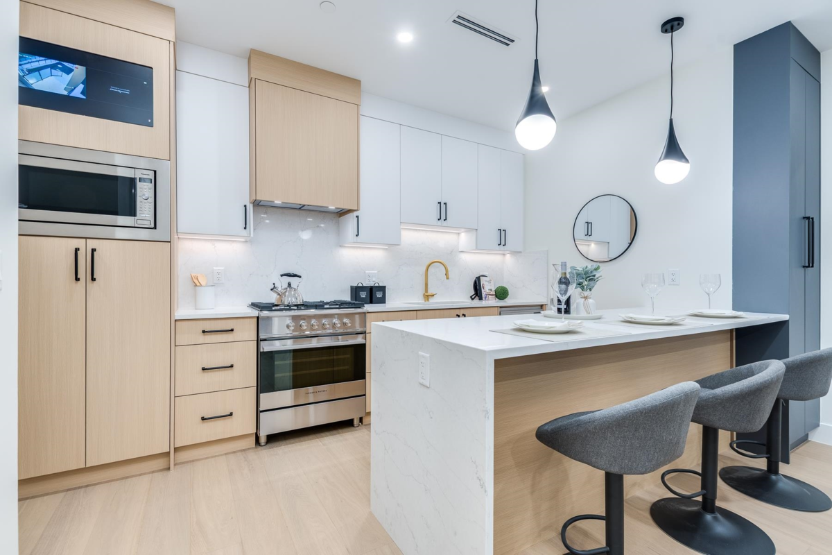 Breakfast Nook Photo of 1 5461 Rhodes Street, Vancouver, BC