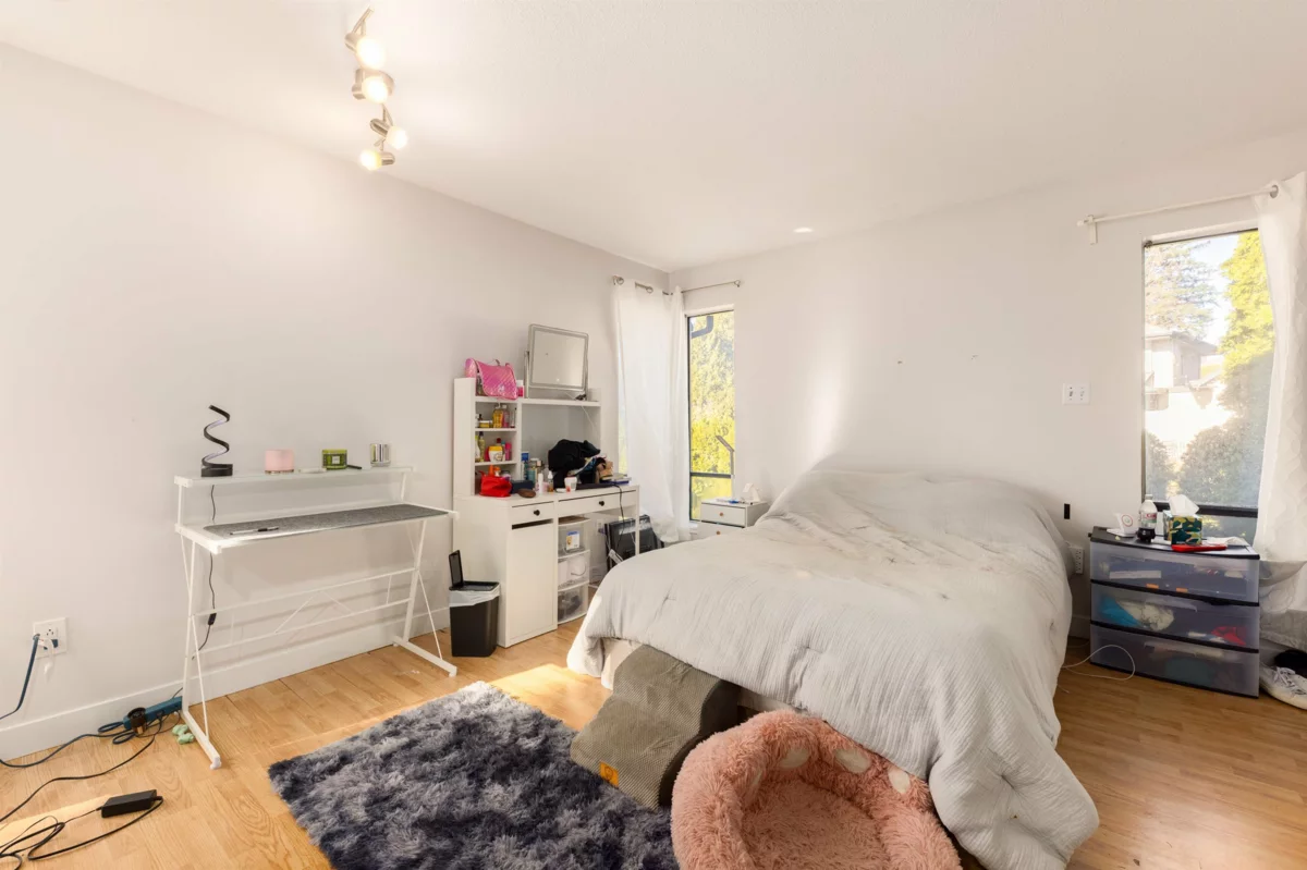 Breakfast Nook Photo of 5280 Sperling Avenue, Burnaby, BC