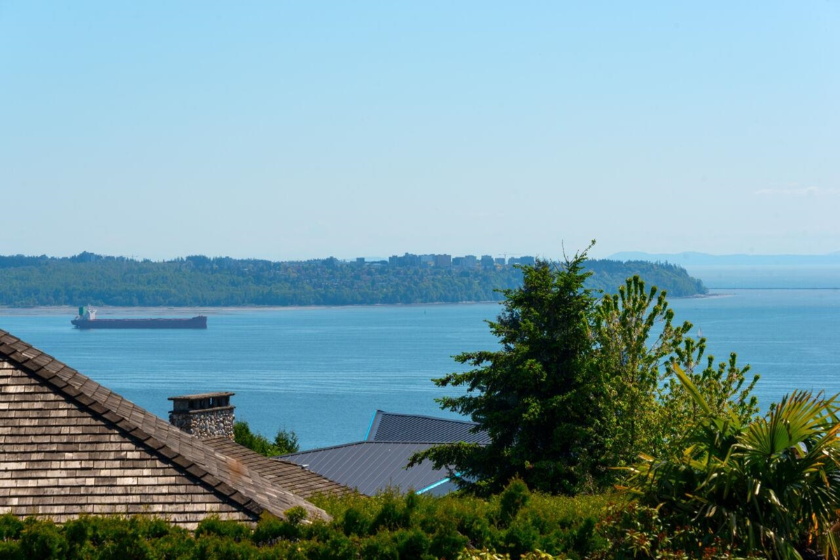Bedroom 2 Photo of 4228 Rockridge Crescent, West Vancouver, BC