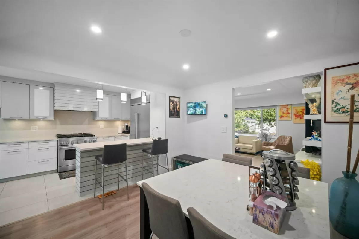 Dining Area Photo of 6978 Mckinnon Street, Vancouver, BC