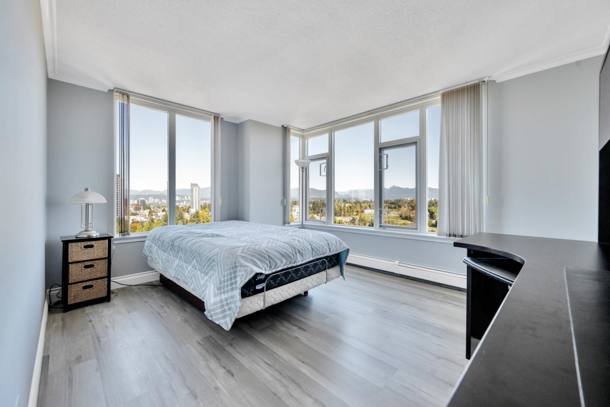 Office / Den Photo of 1702 13880 101st Avenue, Surrey, BC