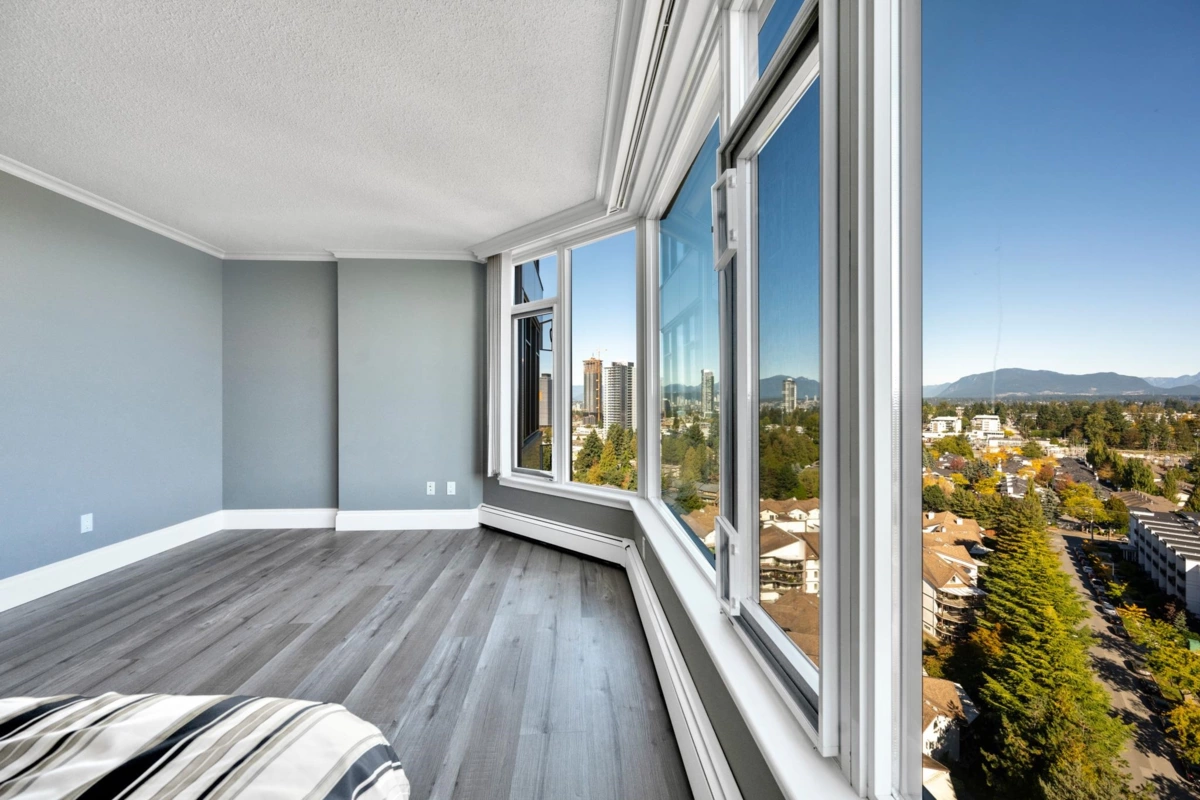 Walk-In Closet Photo of 1702 13880 101st Avenue, Surrey, BC