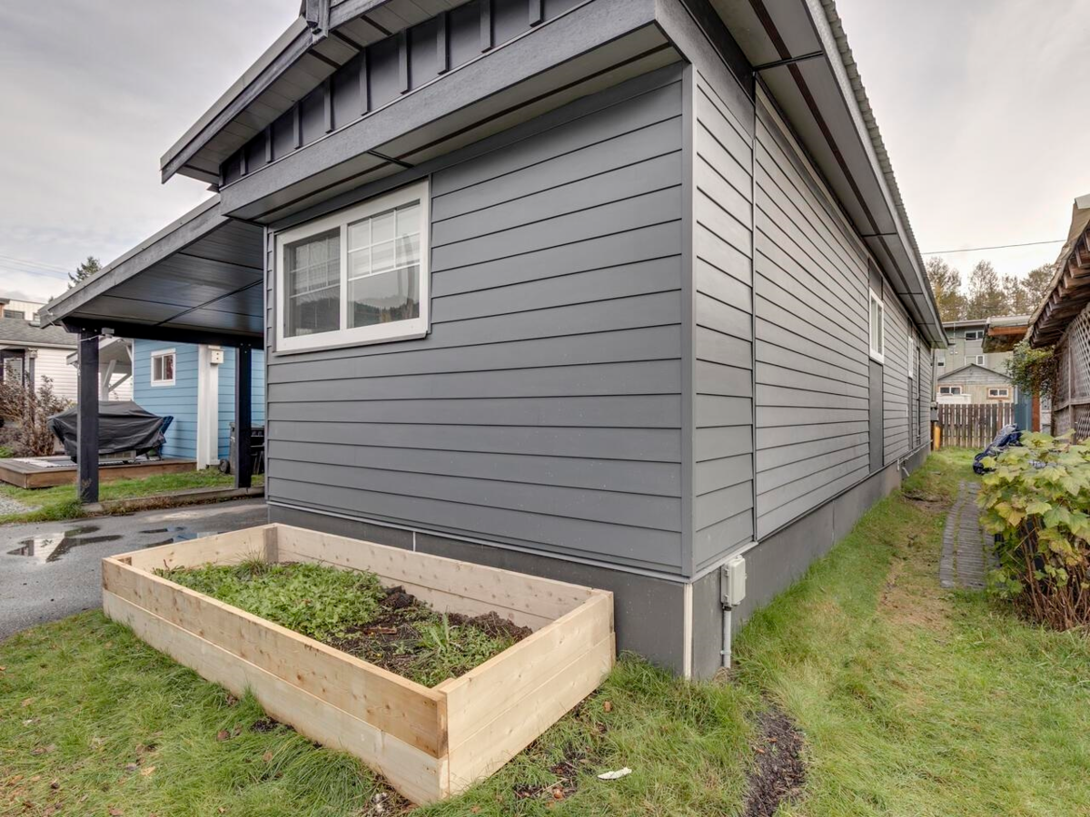 Staircase Photo of 4 39768 Government Road, Squamish, BC