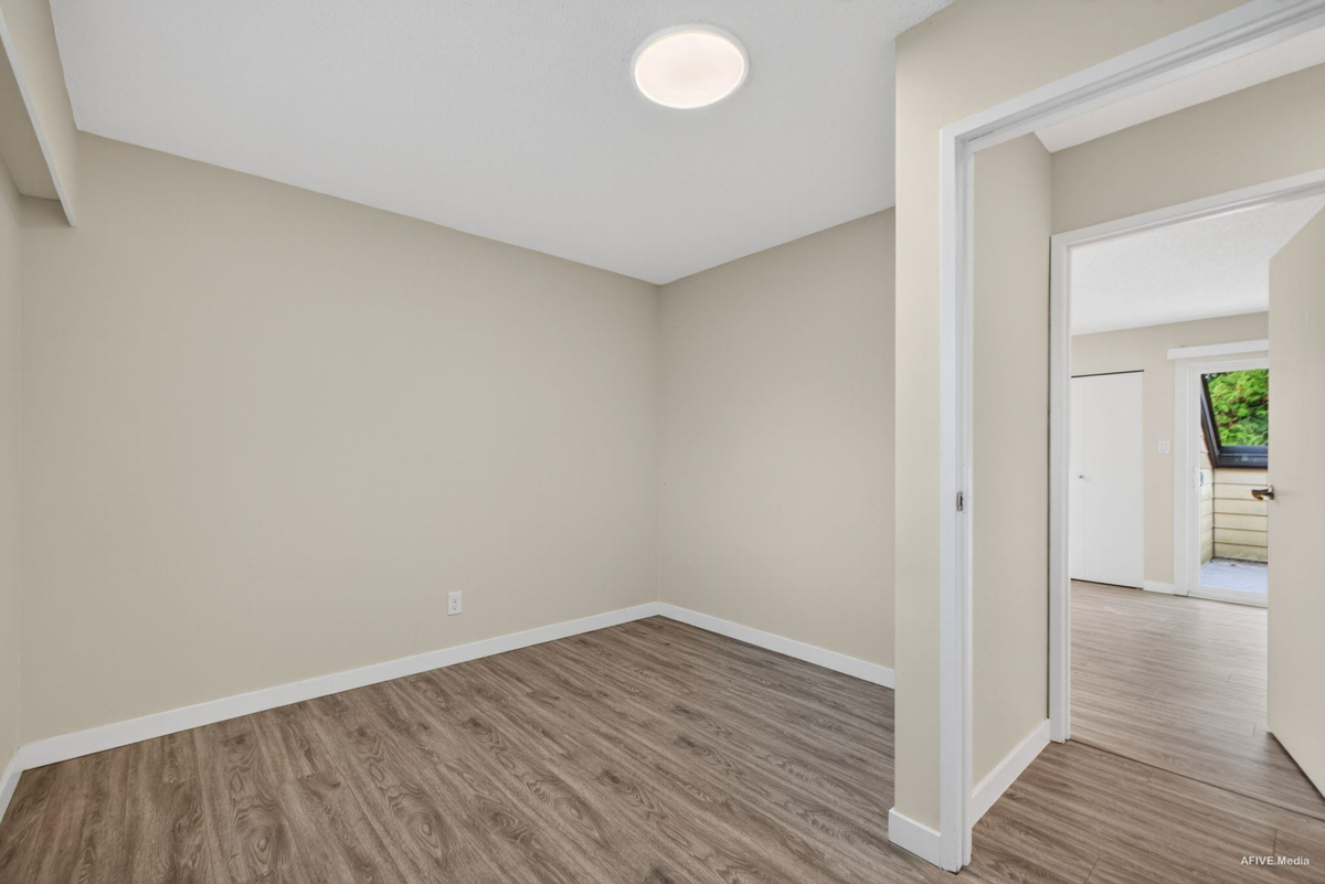 Basement Recreation Room Photo of 9500 Parksville Drive, Richmond, BC