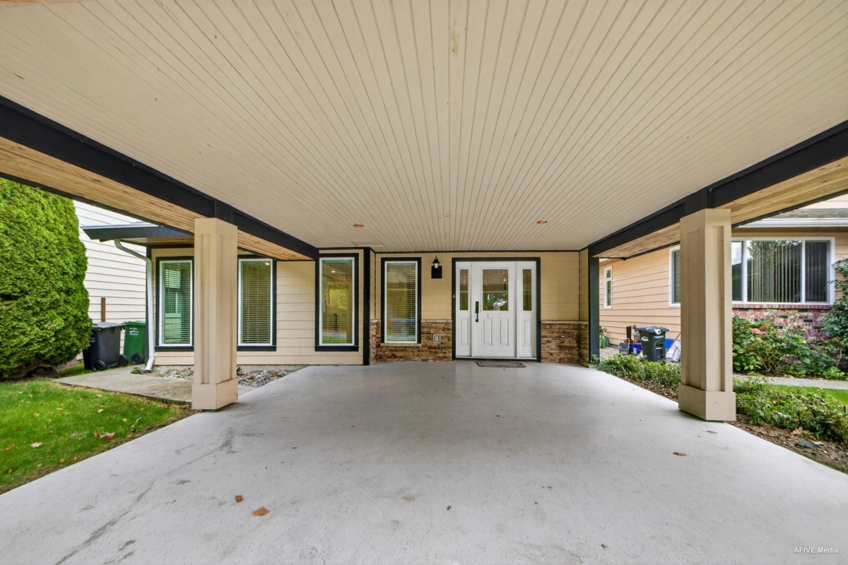 Dining Area Photo of 9500 Parksville Drive, Richmond, BC