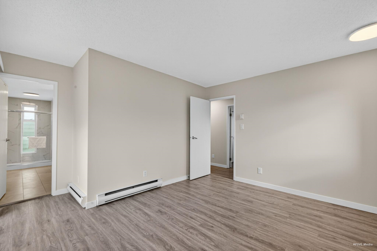 Entry Foyer Photo of 9500 Parksville Drive, Richmond, BC