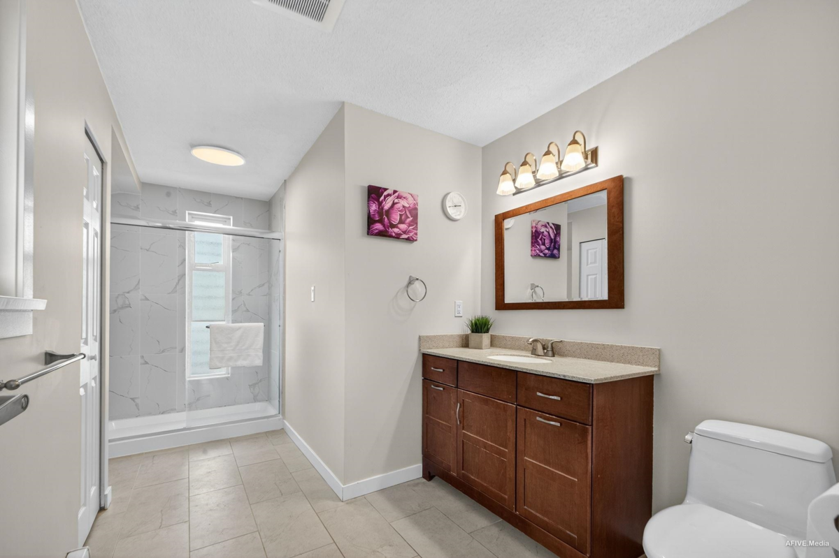 Hallway Photo of 9500 Parksville Drive, Richmond, BC