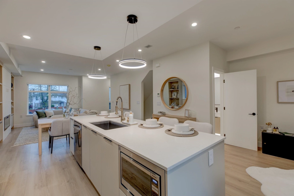 Dining Area Photo of 5 339 Keary Street, New Westminster, BC