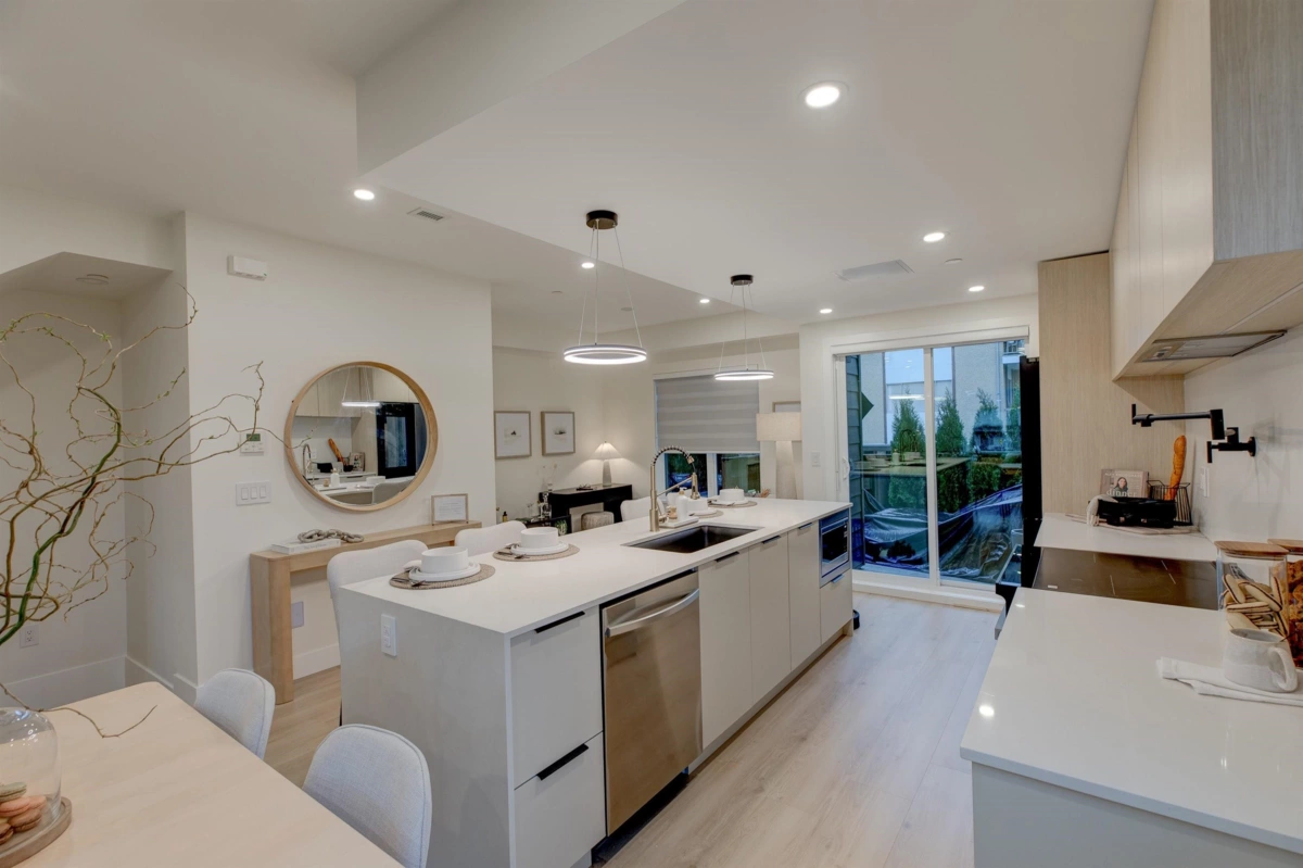 Kitchen Photo of 5 339 Keary Street, New Westminster, BC