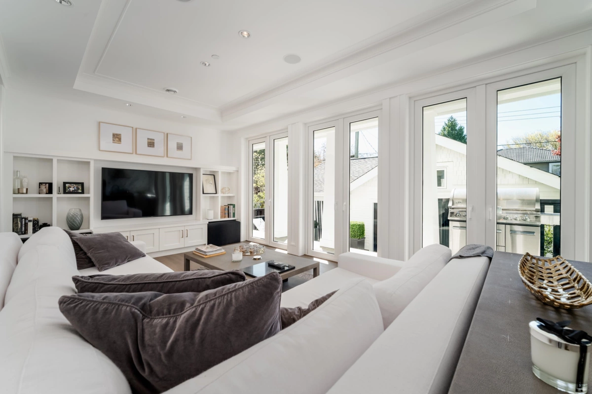 Dining Area Photo of 2040 W 58th Avenue, Vancouver, BC