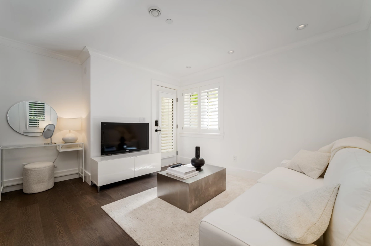 Front Yard Photo of 2040 W 58th Avenue, Vancouver, BC