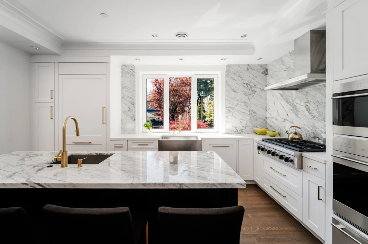 Kitchen Island Photo of 2040 W 58th Avenue, Vancouver, BC