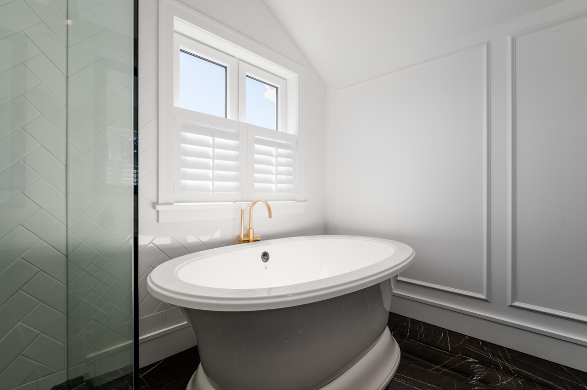 Laundry Room Photo of 2040 W 58th Avenue, Vancouver, BC