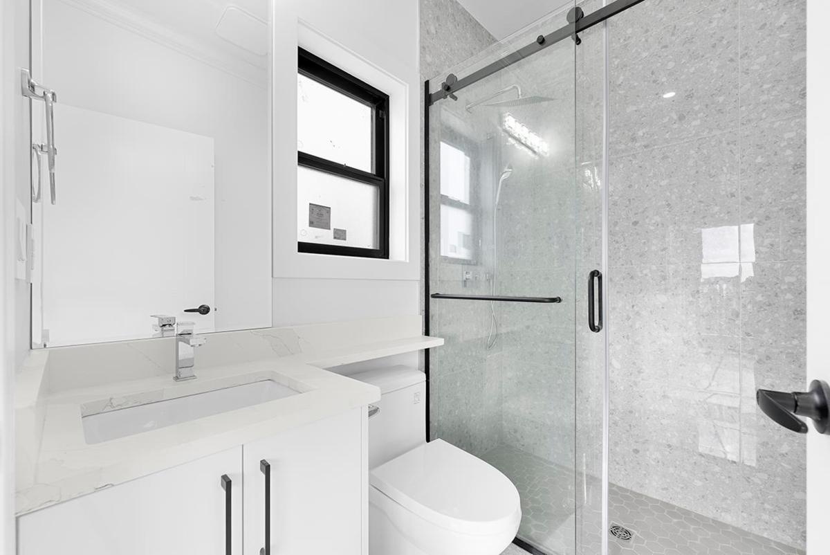 Entry Foyer Photo of 4527 Clinton Street, Burnaby, BC