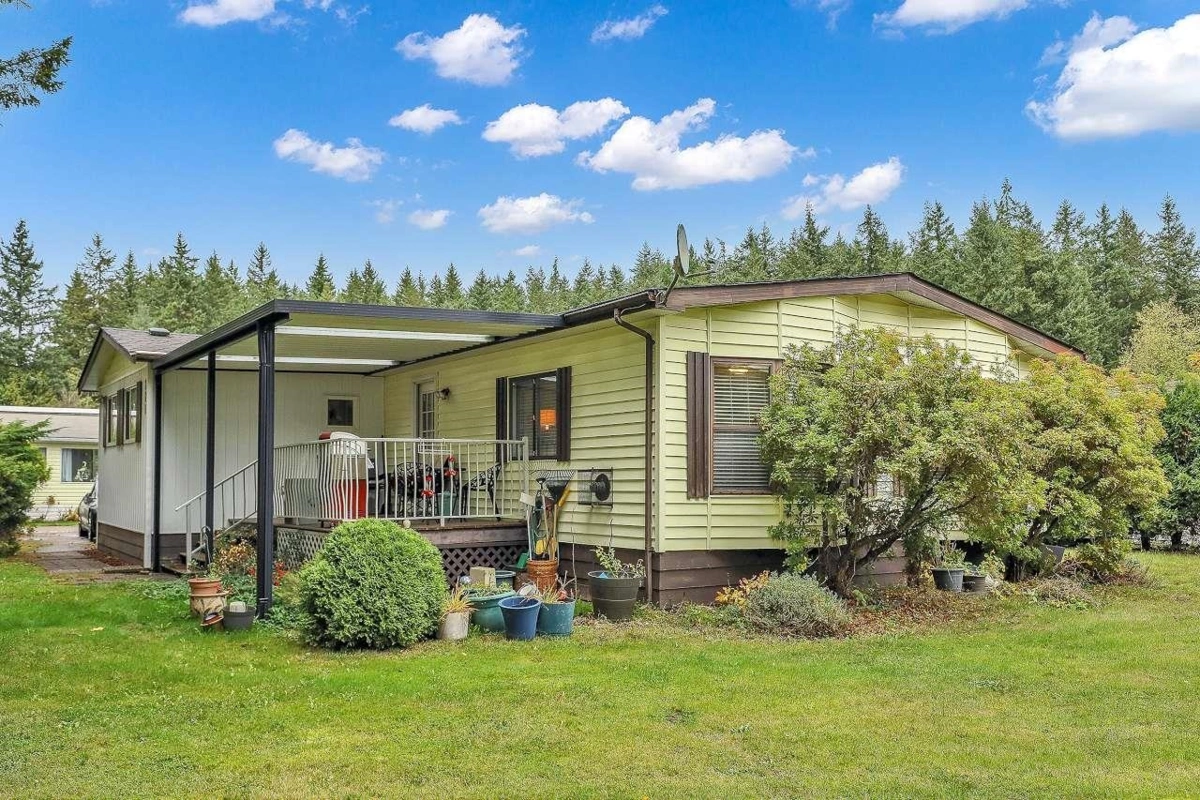 Backyard Photo of 226 20071 24 Avenue, Langley, BC