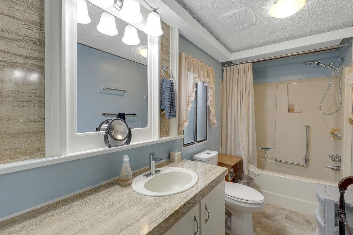 Basement Recreation Room Photo of 226 20071 24 Avenue, Langley, BC