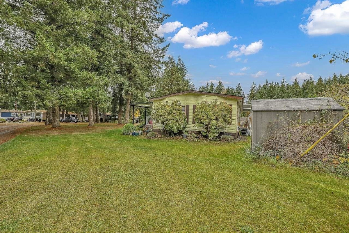 Garden / Landscaping Photo of 226 20071 24 Avenue, Langley, BC