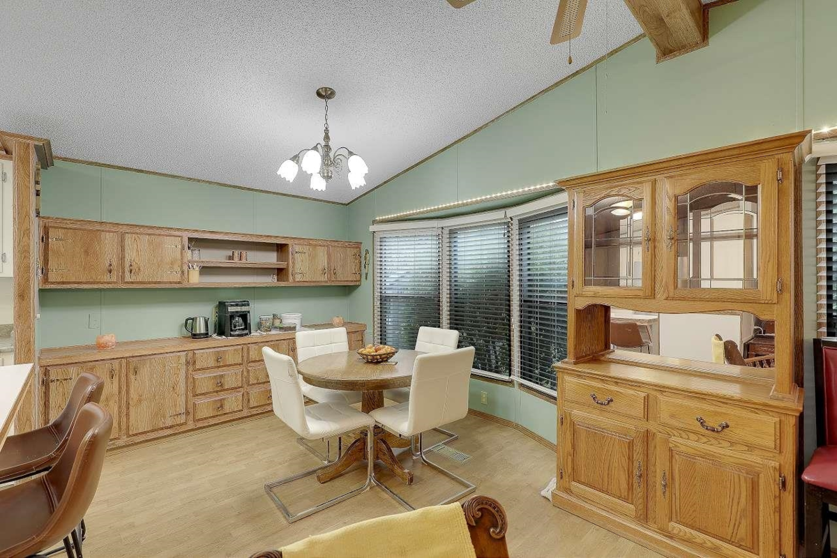 Kitchen Island Photo of 226 20071 24 Avenue, Langley, BC