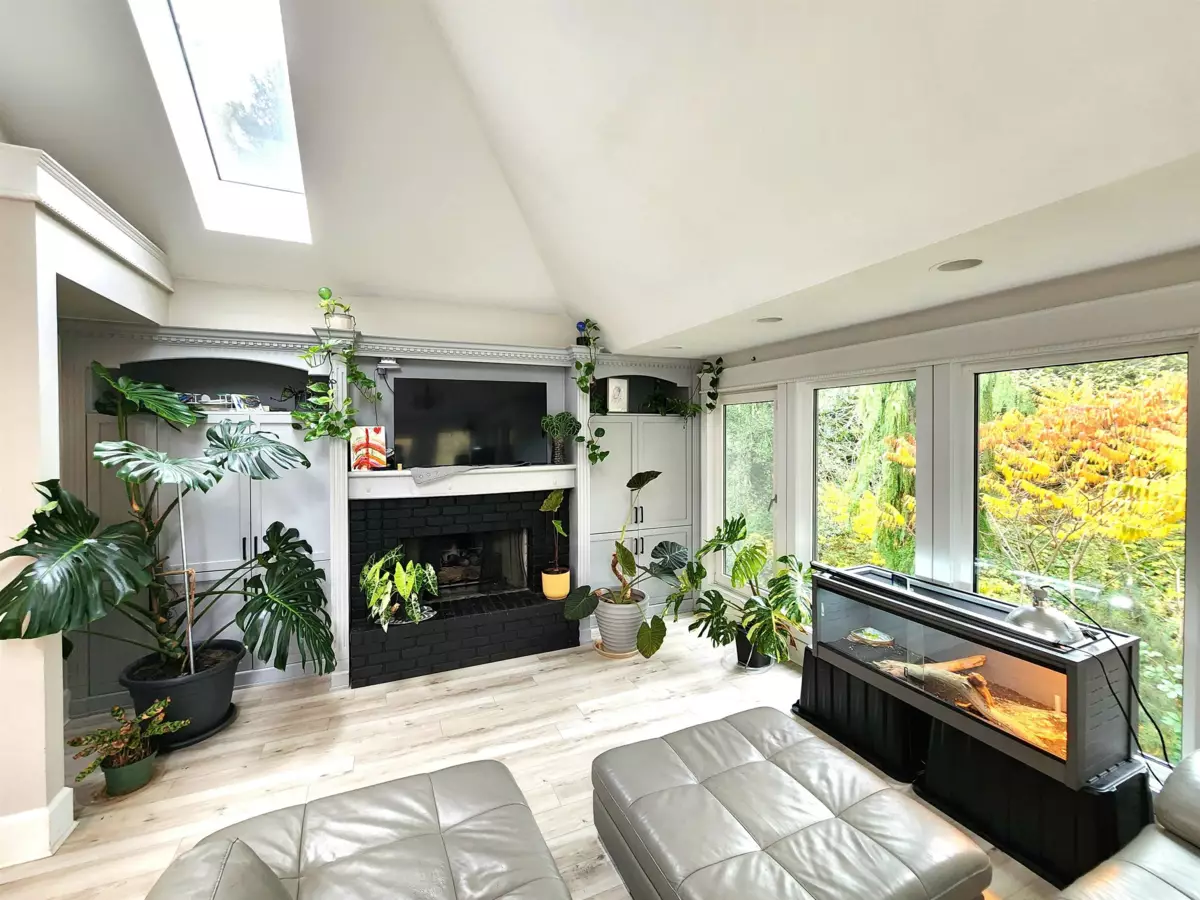 Kitchen Island Photo of 3130 248 Street, Langley, BC