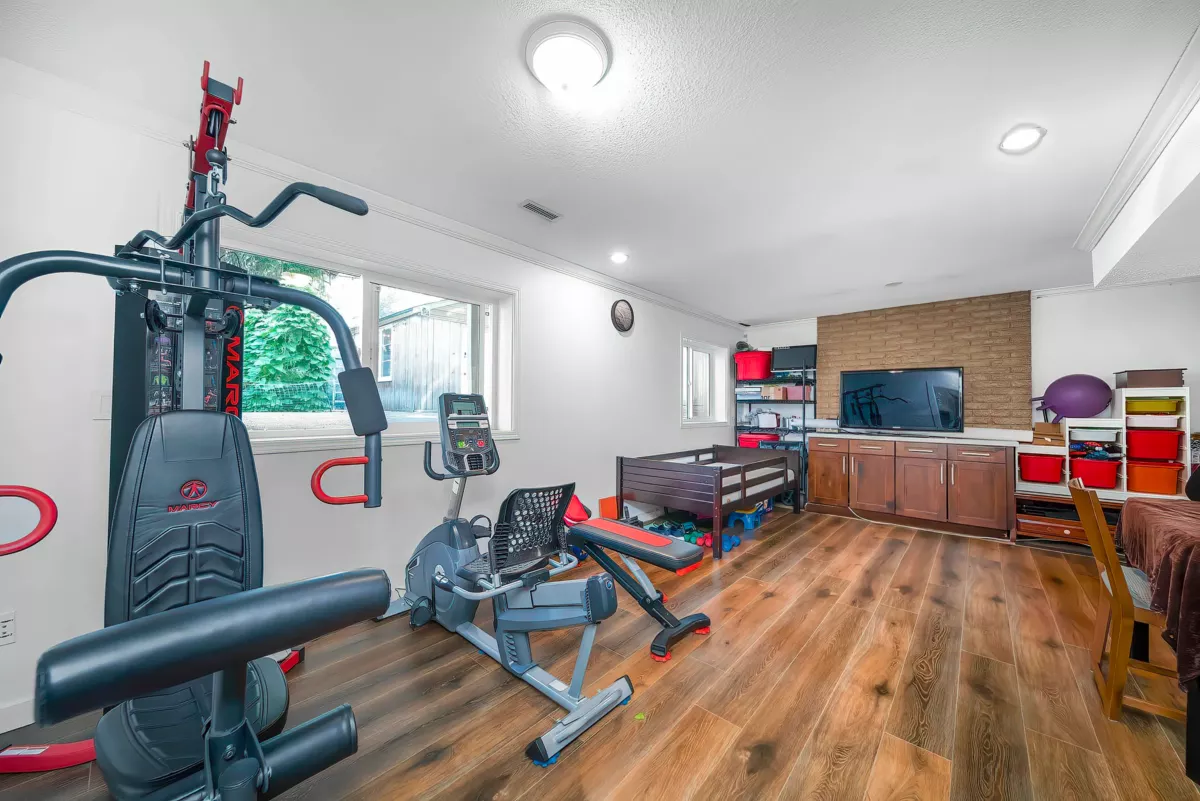 Mudroom Photo of 2011 Paulus Crescent, Burnaby, BC