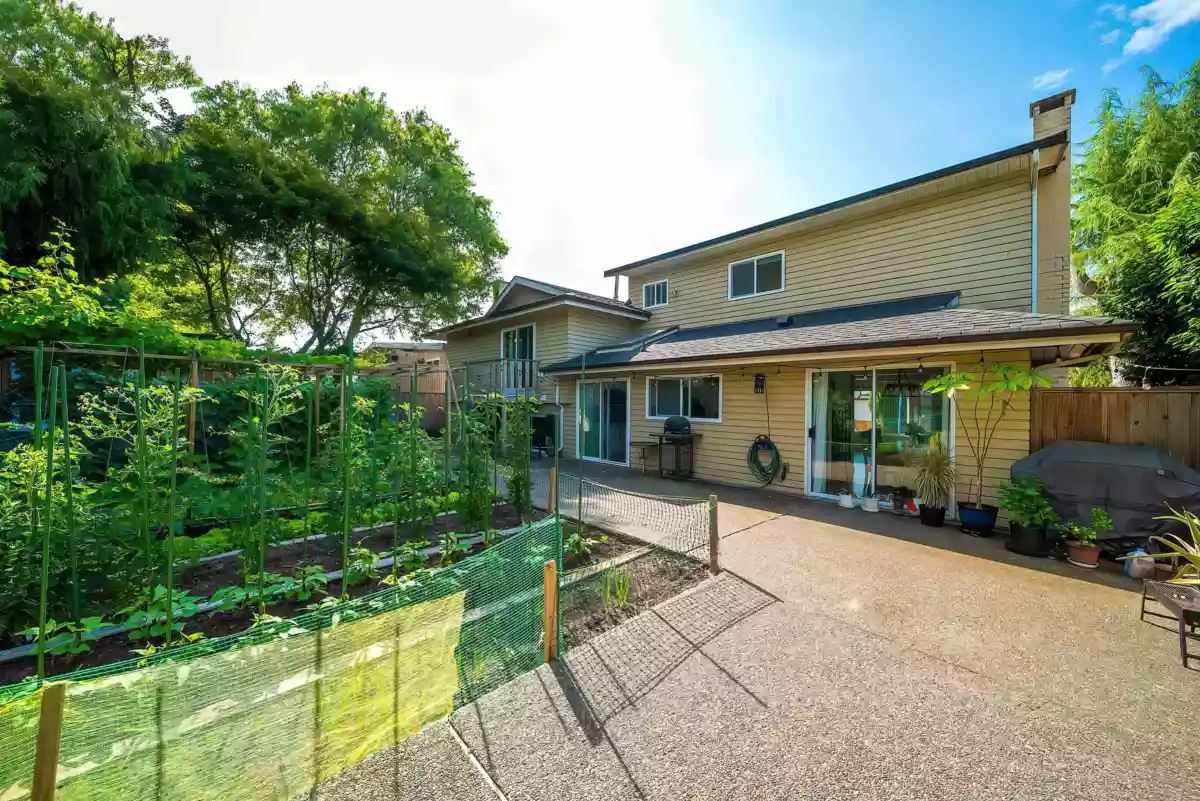 Outdoor Patio Photo of 2011 Paulus Crescent, Burnaby, BC