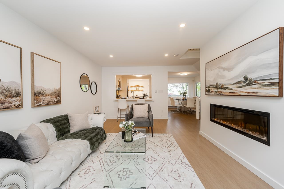 Dining Area Photo of 5853 Mayview Circle, Burnaby, BC