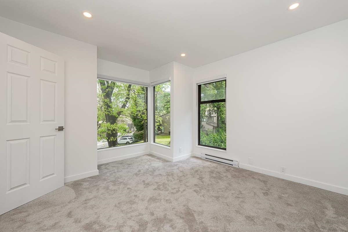 Entry Foyer Photo of 5853 Mayview Circle, Burnaby, BC