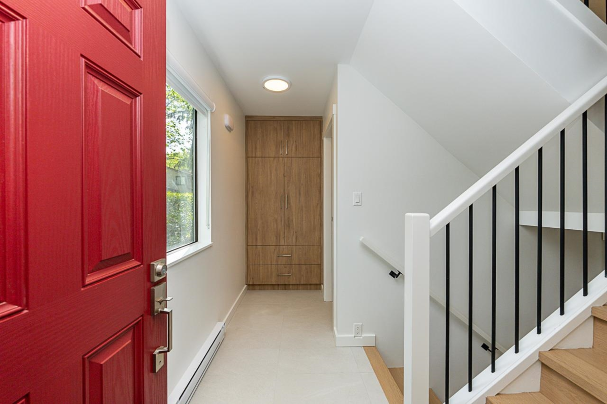 Family Room Photo of 5853 Mayview Circle, Burnaby, BC