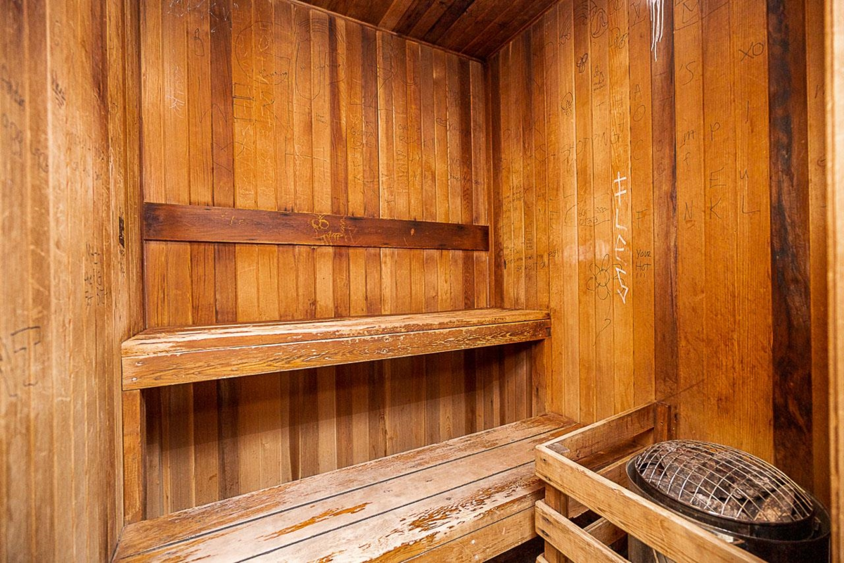 Hot Tub / Spa Photo of 5853 Mayview Circle, Burnaby, BC