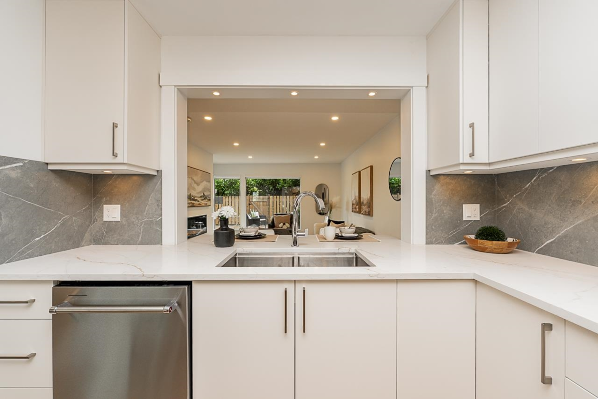Primary Bathroom Photo of 5853 Mayview Circle, Burnaby, BC