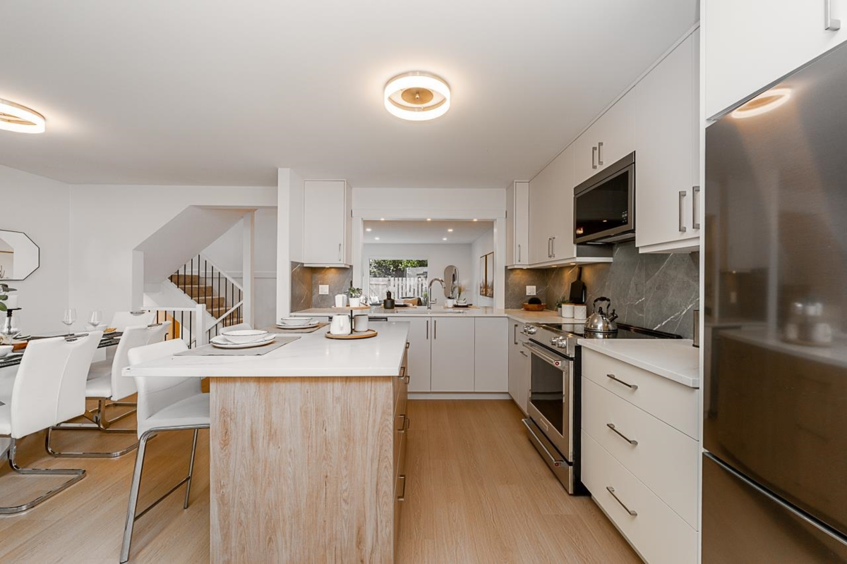 Walk-In Closet Photo of 5853 Mayview Circle, Burnaby, BC